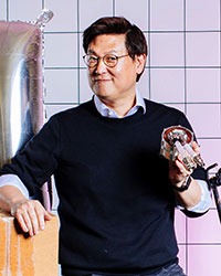 Dr. Dennis Hong