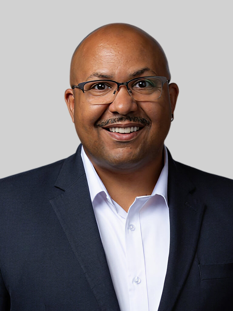 Dr. Dennis Hong